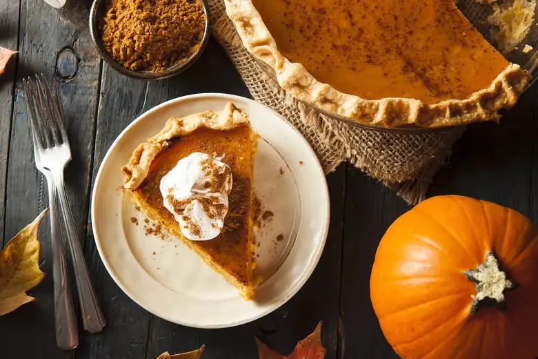 ¿Cómo arreglar un pastel de calabaza poco cocido?