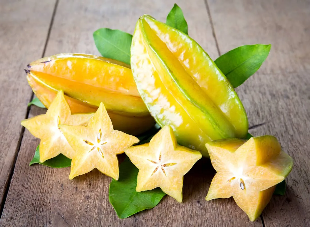 Frutas no redondas, variedad de frutas no esféricas, tipos de frutas que no son bolas.