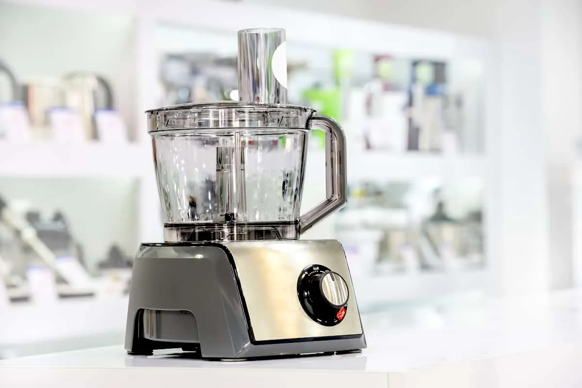 Robot de cocina compacto para pequeñas cocinas, Tamaños de robots de cocina para espacios reducidos, Mejores tamaños de robots de cocina para hogares modernos.
