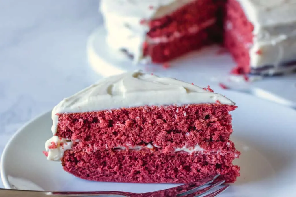 tarta de terciopelo rojo sin suero de mantequilla
